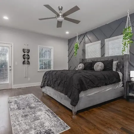 Comfy Spacious Zen Family Home By Airport-King Bed-Grill